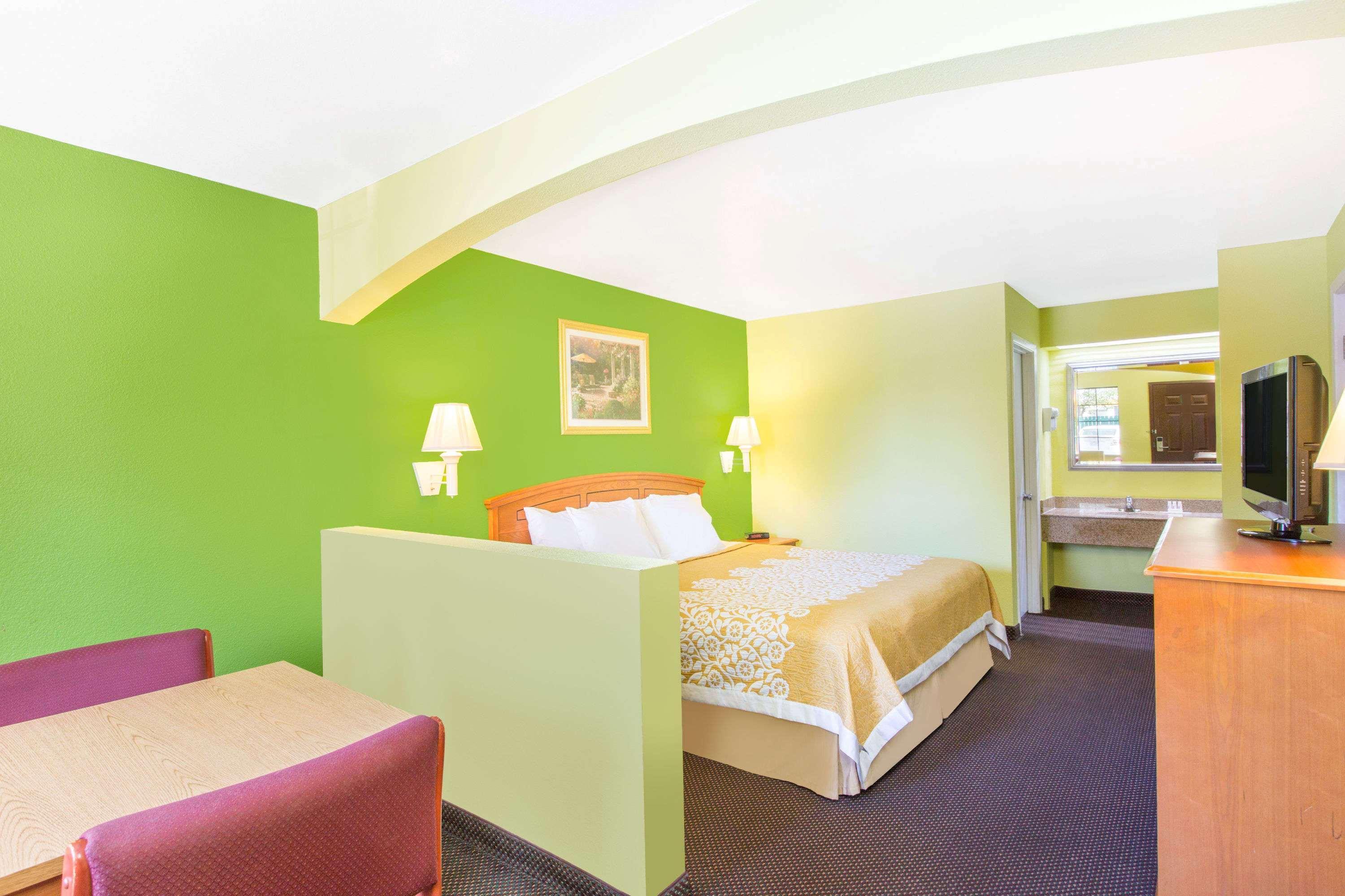 Days Inn By Wyndham Fulton Eksteriør bilde
